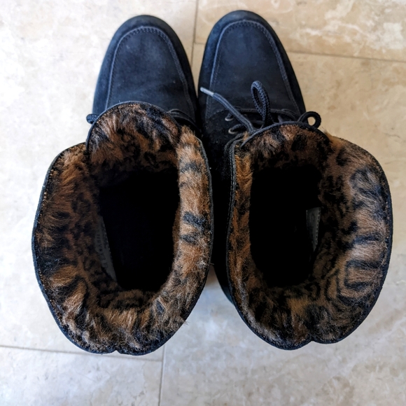 La Canadienne suede boots 9.5 - Picture 7 of 13